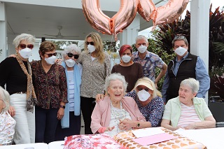 Loved Ones Gather to Celebrate 100th Birthday of Arcare Parkwood Resident