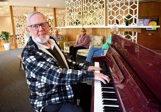 Why Resthaven Volunteer Pianist Chooses Aged Care