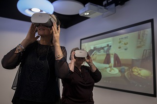 VR to improve health and meal times for people living with dementia
