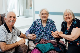 Volunteer Siblings Create New Memories For Manjimup Seniors