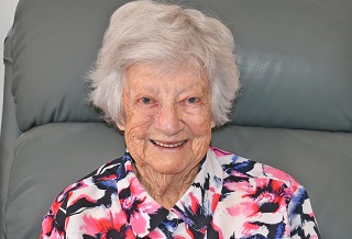 "Stand on your own two feet, and you can’t go wrong" - Beryl Reflects on 100 Years