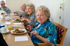 Residential_Care_JohnPaulII_Southern_Cross_Care_dining_DSC0921