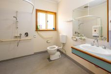 Residential_Care_JohnPaulII_Southern_Cross_Care_insuite_bathroom_DSC0980
