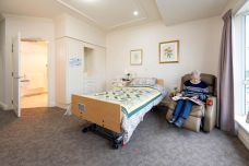 Residentialcare_WestBeach_SouthernCrossCare_resident_room_DSC4045